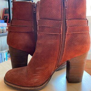 Brown Leather Heeled Boots with Chunky Heel